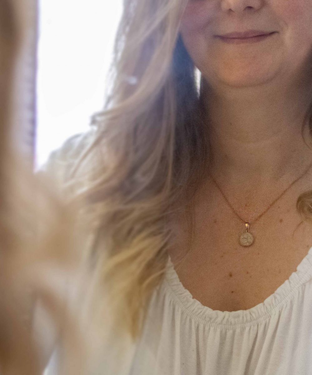 Memory Design - rozéarany ékszer, medál, nyaklánc babahajjal